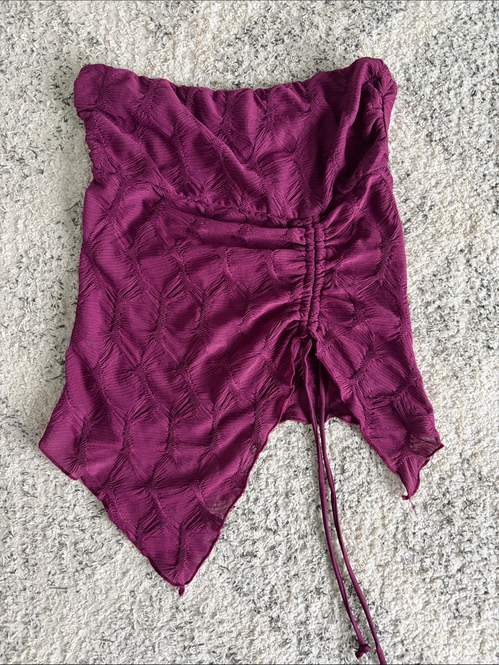 Silence + Noise Urban Outfitters Strapless Ruched Tube Top in Deep Berry M
